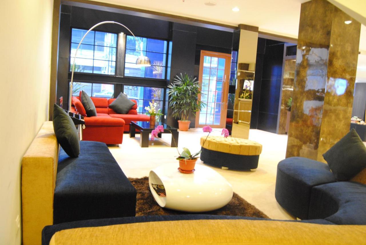 D'Best Hotel Pasar Baru Bandung Exteriér fotografie