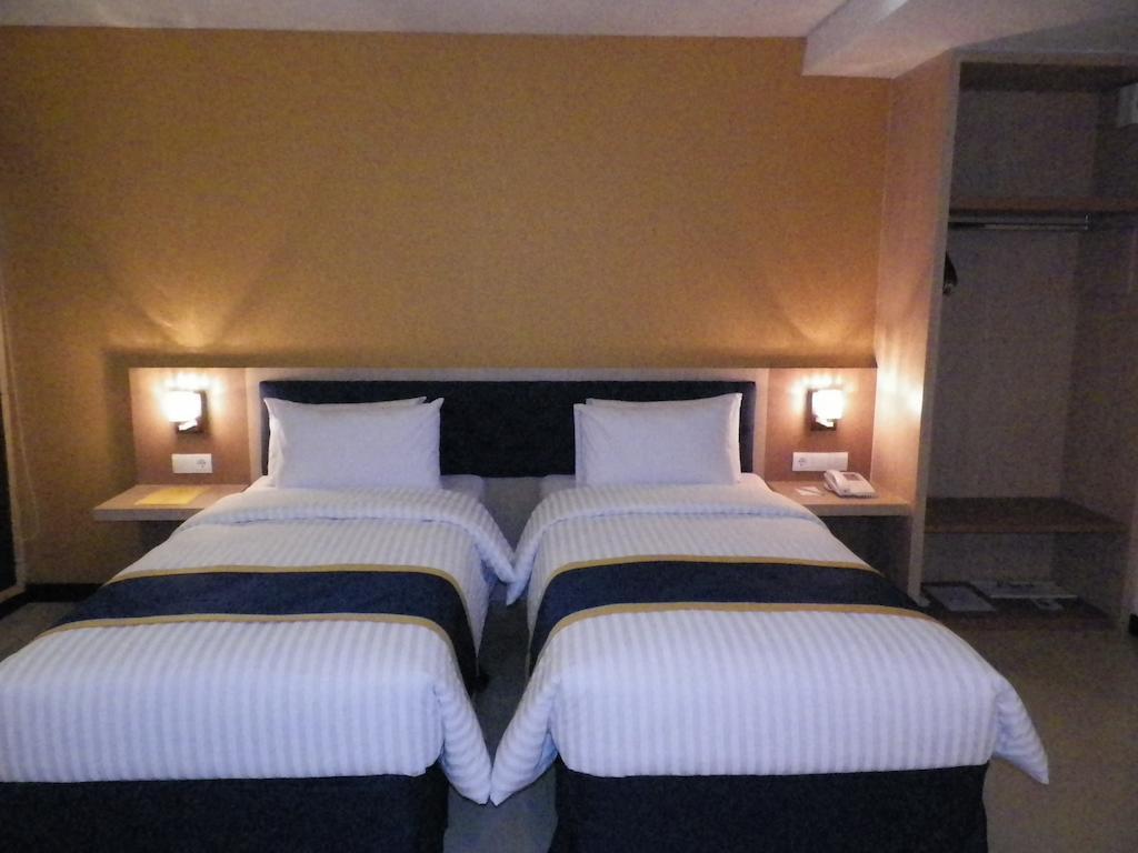 D'Best Hotel Pasar Baru Bandung Pokoj fotografie