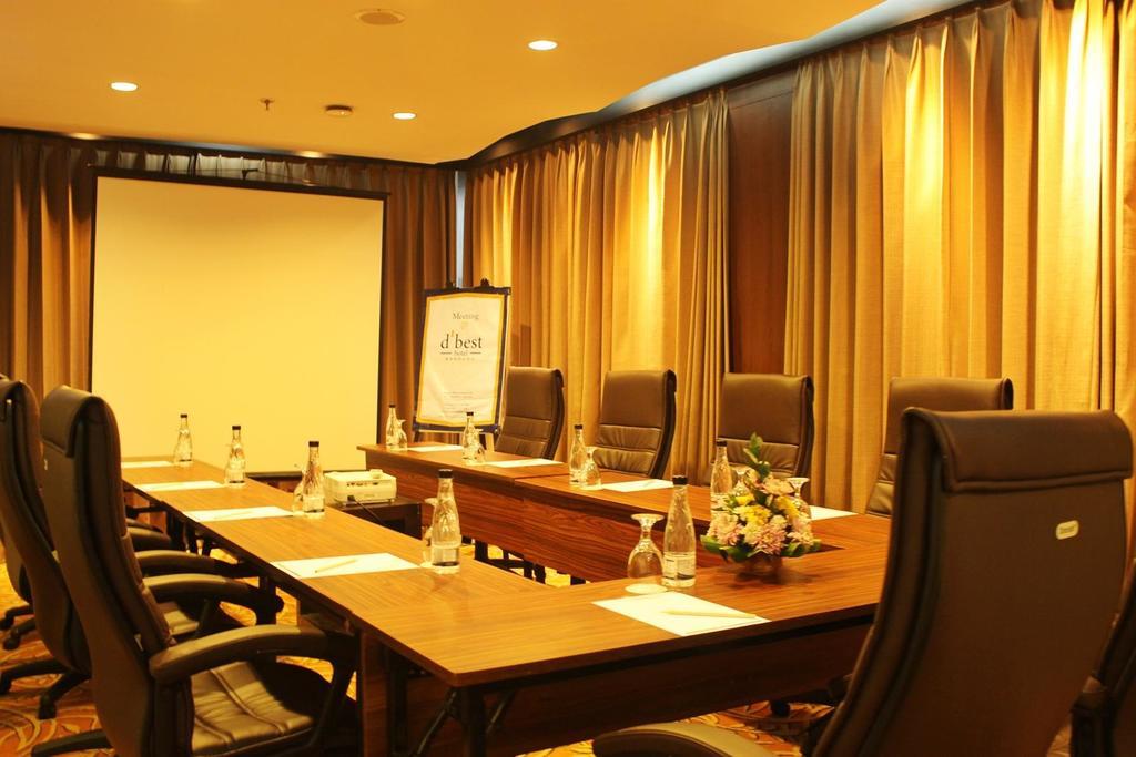 D'Best Hotel Pasar Baru Bandung Exteriér fotografie