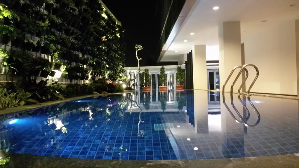 D'Best Hotel Pasar Baru Bandung Exteriér fotografie